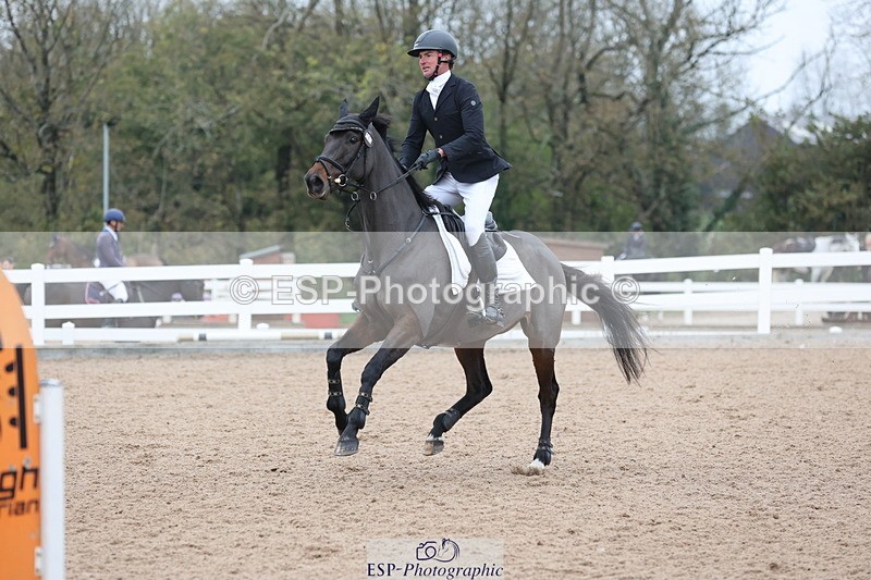 241101A-133016-02118 - FRI Cls 6 Foxhunter and 1.20m Open