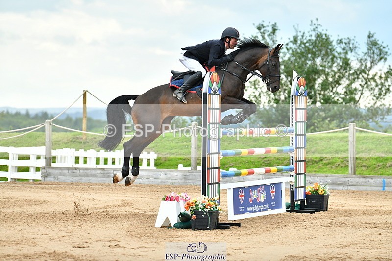 230720A-152054-03816 - Cls 9, 2 Star Big 1.40m Start to break