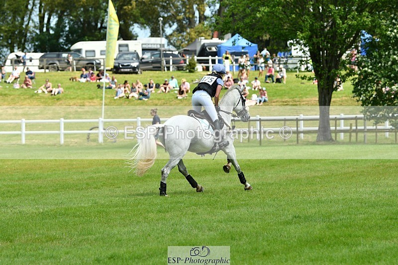 230528-142136-18257 - 475-GLADSTONE_II-Ginny_Thomasen-XC