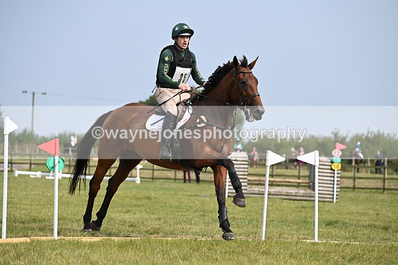 WJ6_1922 - 60cm XC Time 13:54 to 14:20