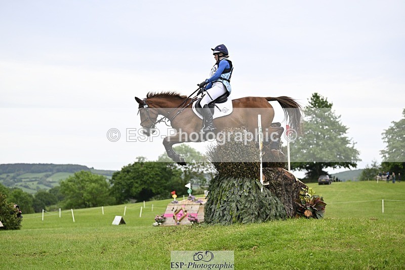 240525-165327-18474 - 269-EMERALD_KATIE-Isabelle_Cook