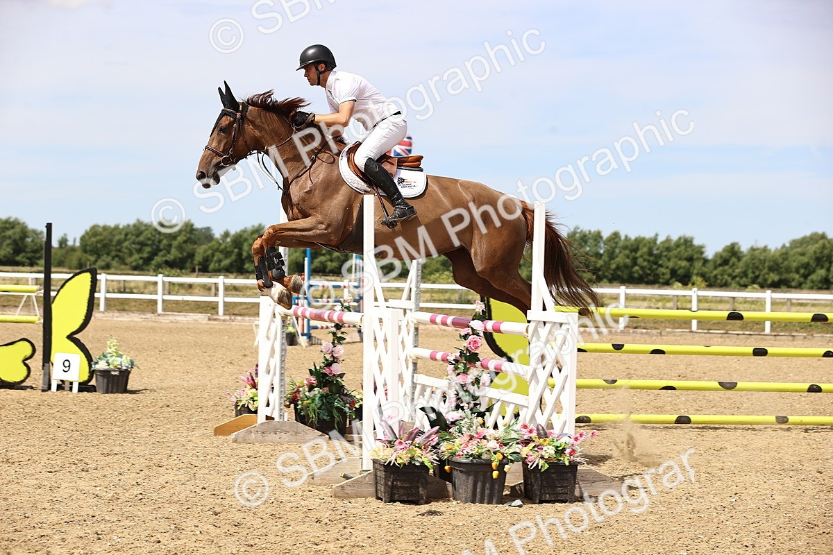 SBM_000716 - Class 15 - Redpost Equestian Senior Foxhunter - 1.20m