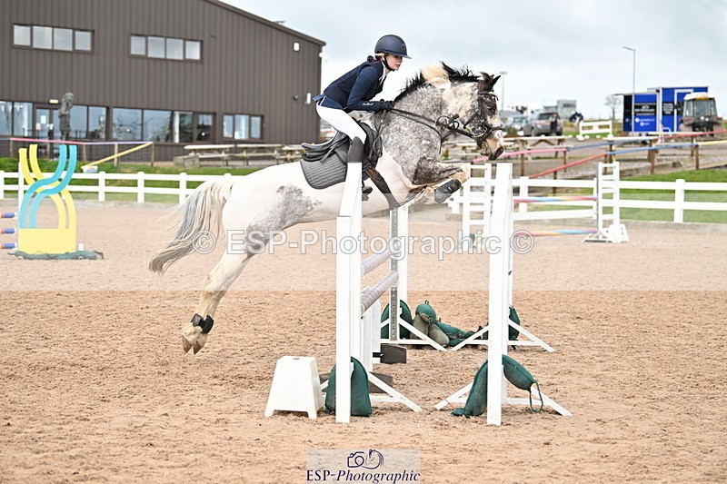 240309A-130802-01109 - Cls 8 Pony Newcomers and 1m Open