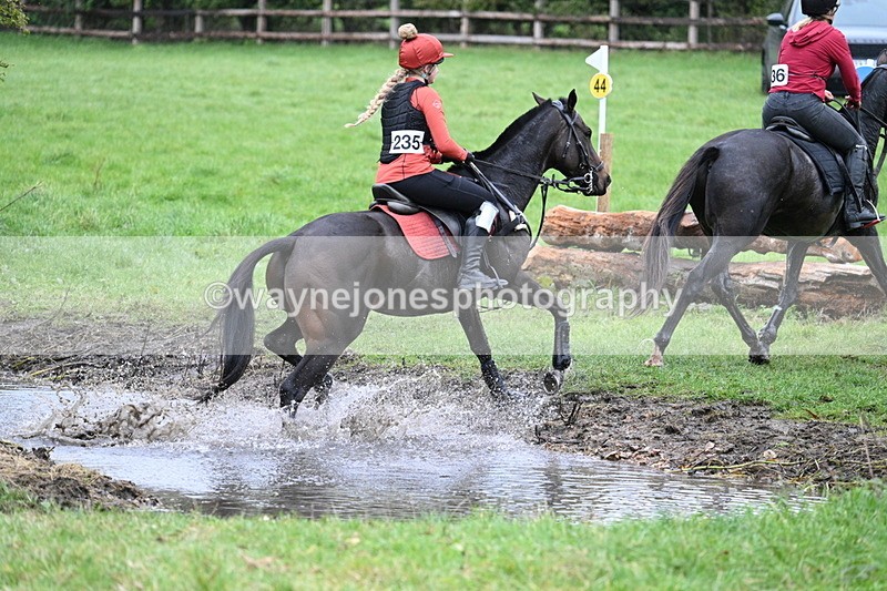 WJ7_1666 - Time at Photographer 13:13 to 13:26