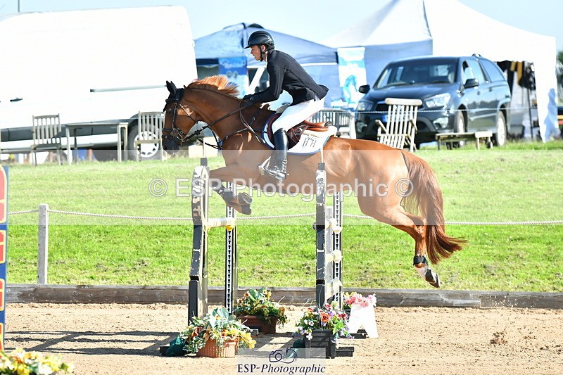 230720A-092241-01681 - Cls 1, 2 Star Small 1.30m