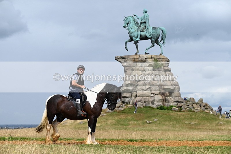 DSC_7905 - Time at Statue 13:16 to 13:52
