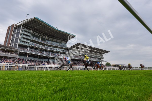 160524-Race 7-London City-2-2 - Race 7 5.20pm Collective Green Energy Handicap