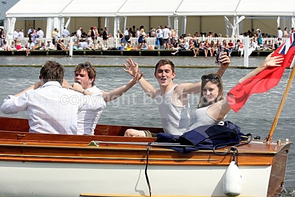 090704 FIONA IMG_1111 - HENLEY REGATTA  SATURDAY 4th JULY 2009