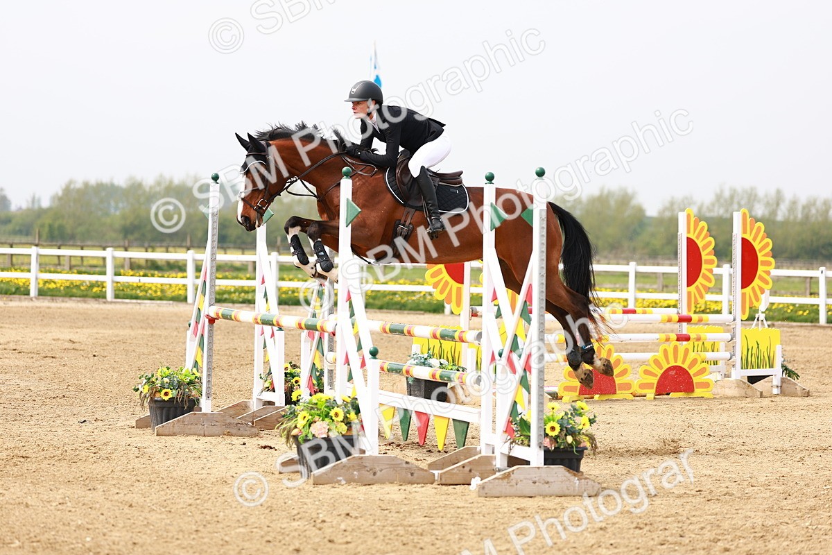  - Class 17 - Senior 1.05m