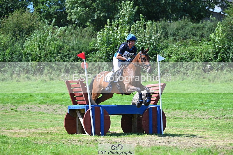 240811A-140829-04766 - 205-