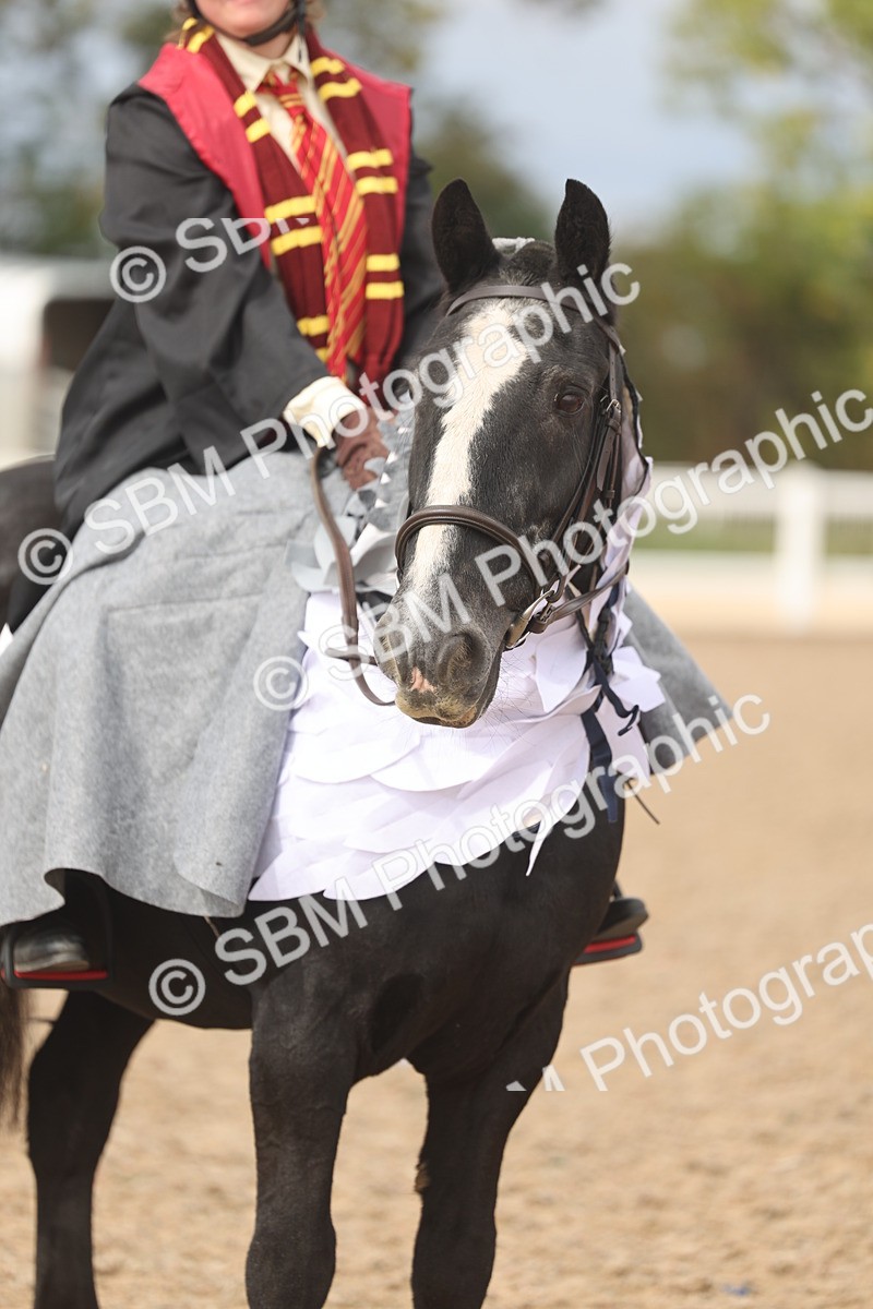 SBM_05069 - Class 21 - Fancy Dress