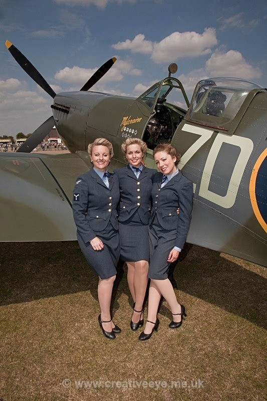 No.0012. Four lovely ladies! - Portraits