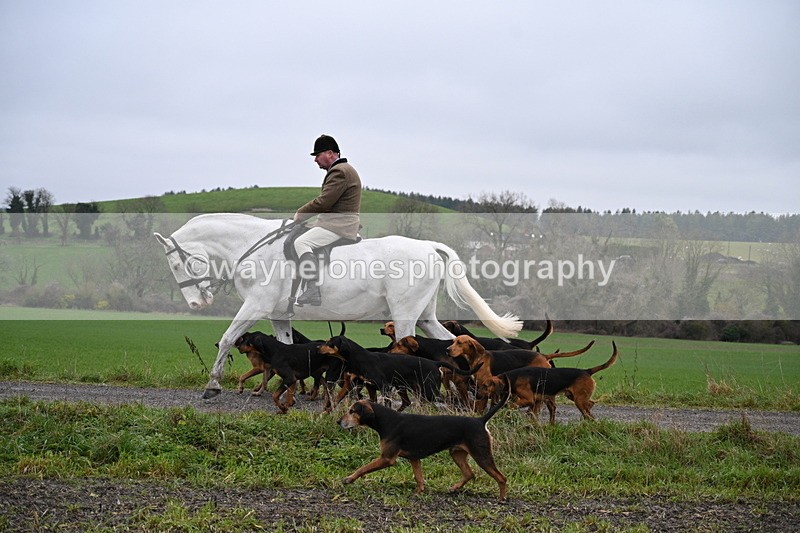WJ7_9630 - Walk out..