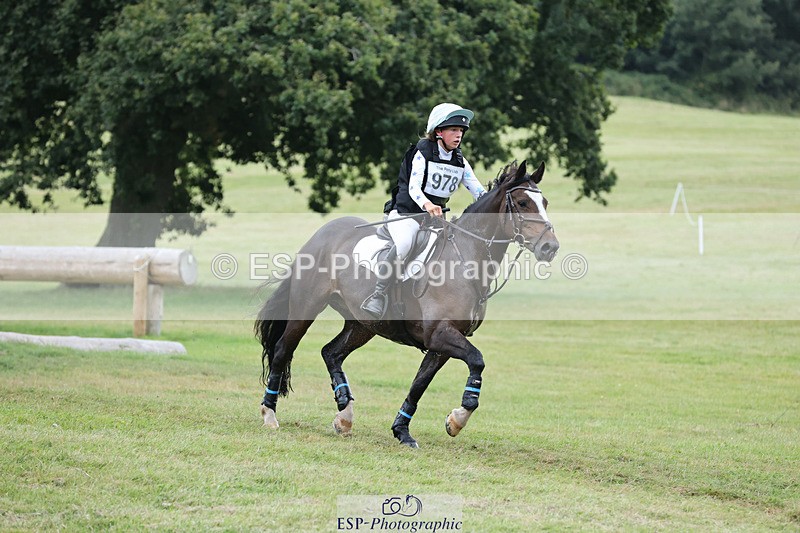 240825X-174505-38417 - 80cm XC 17.30 to End