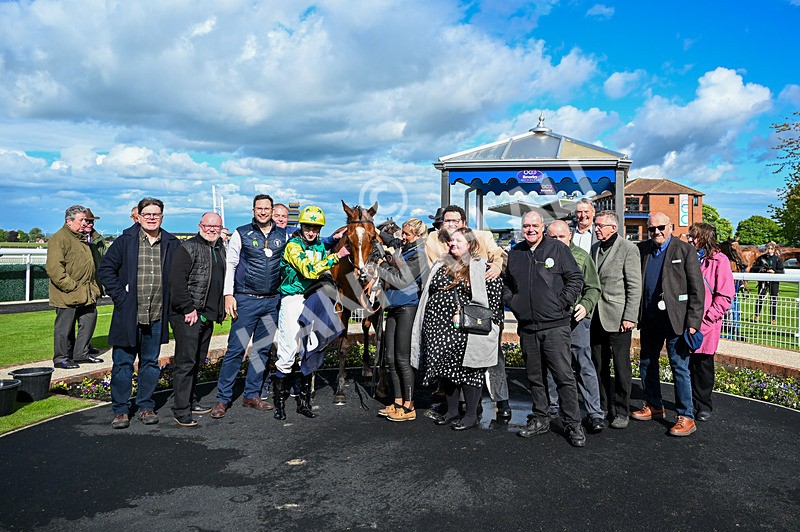 120526-Race 5-Coolree-8927 - Race 5 4.35pm Napoleons Casino And Restaurant Hull Handicap