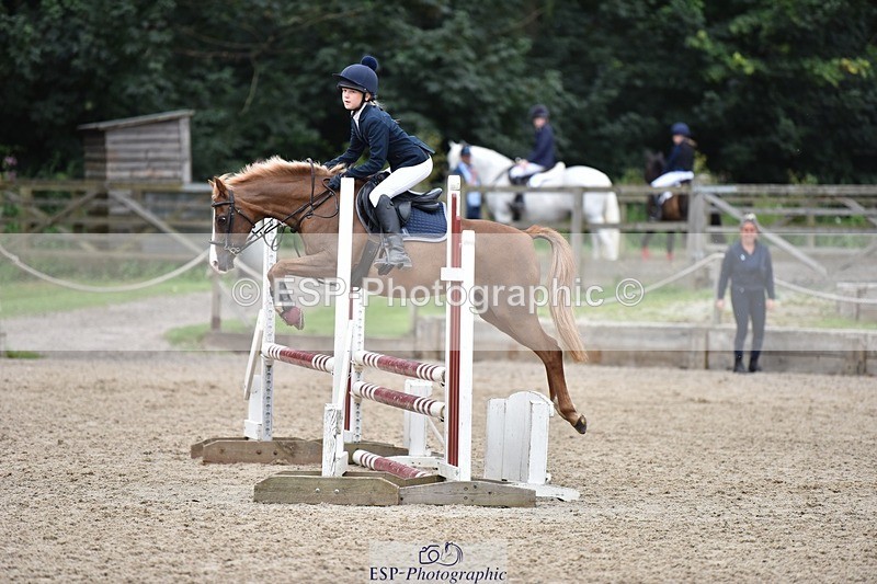 240802-104206-00915 - 80cm Round 1