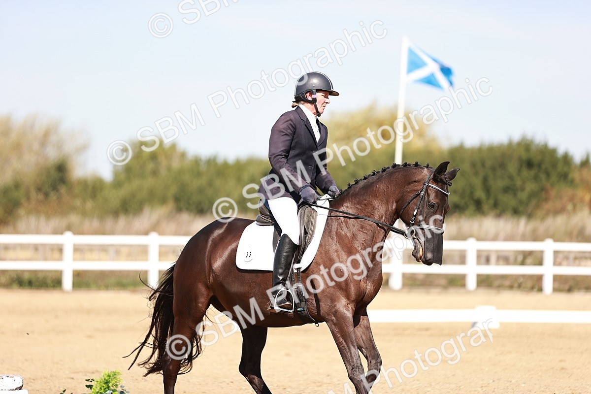 SBM_004483 - Class 12 - Novice 5 - 10.31-11.41