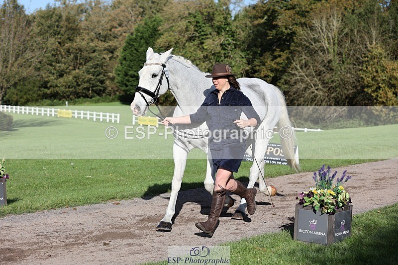 241027-095401-15571 - 321-Hannah.Underhill-DONBEG.GREY