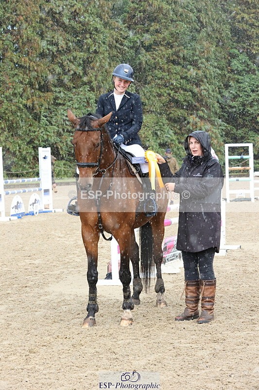 250831A-135807-10376 - Cls 42 Snr 1m Grand Prix