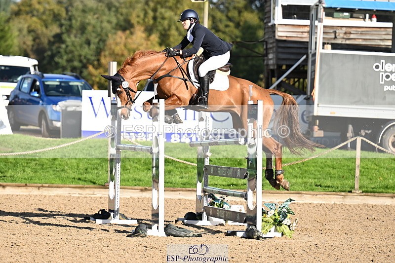 251024A-105254-06612 - B-151-Miranda.Staveley