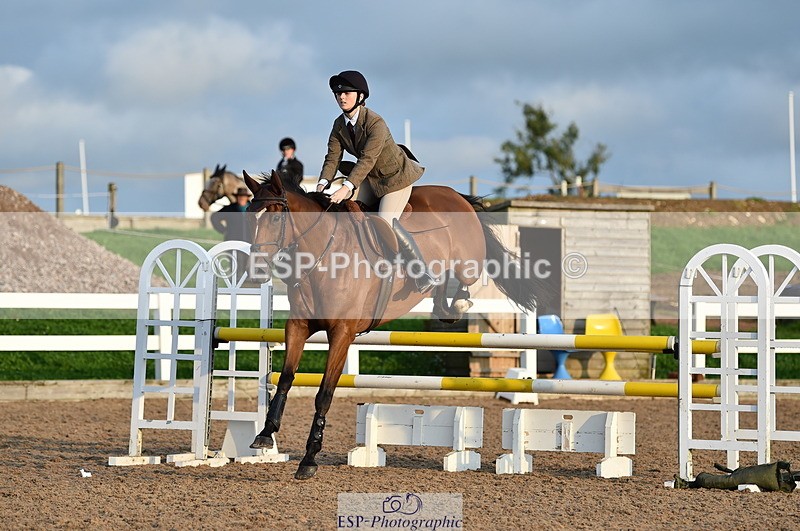 220829A-183940-00591 - 1.00m Classes