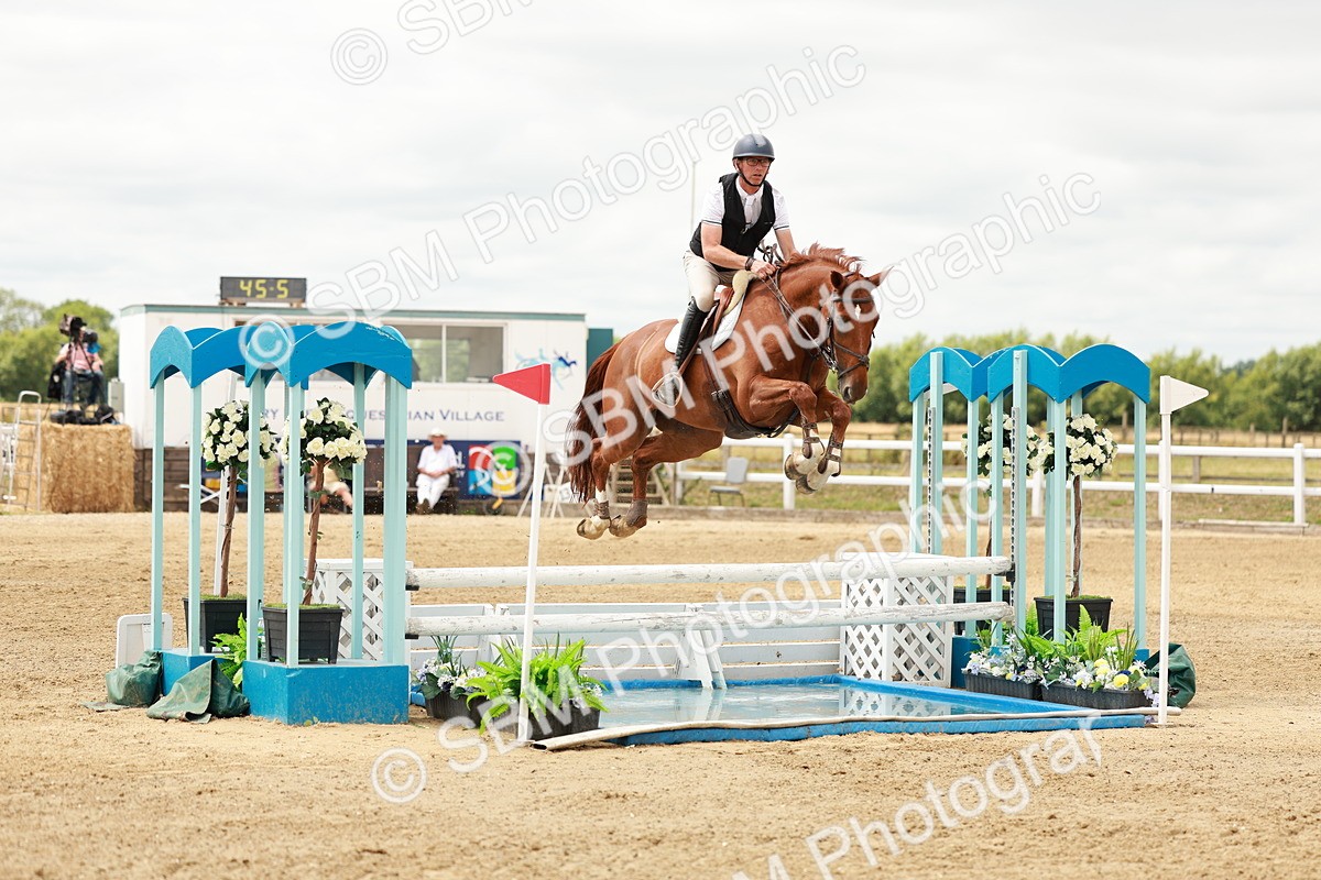 SBM_018282 - Class 21 - Senior Newcomers Championship 2d Rd