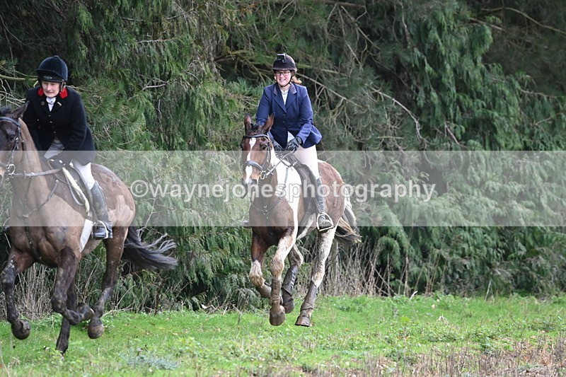 WJ6_9571 - Line Four