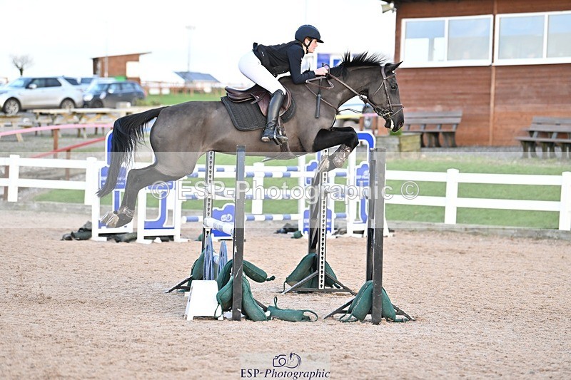 241208-141535-01910 - Cls 22 Foxhunter and 1.20m Open