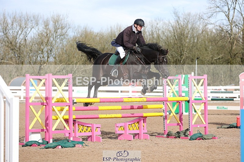 240223A-112729-00857 - Cls 4 Snr 1.05m Open