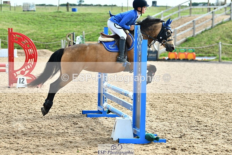 230624A-090549-00037 - Cls 36 Stepping Stones 128 & 138cm