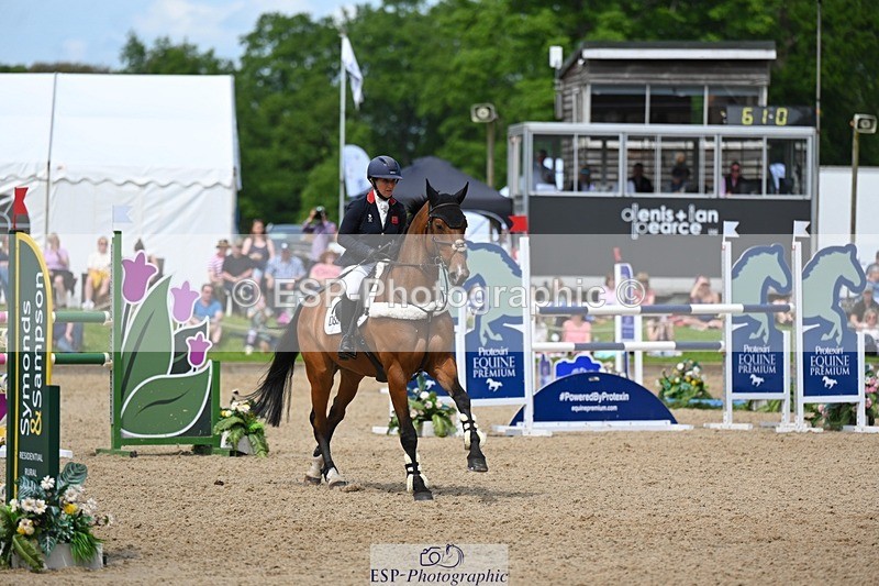 240525-142038-15659 - 520-LONDON_52-Laura_Collett