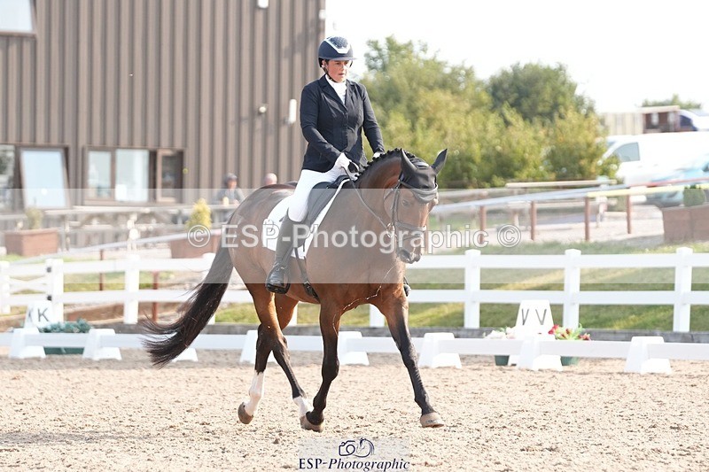 250817-091715-07120 - 047-Hannah.RogersWoodendfarm.Viva