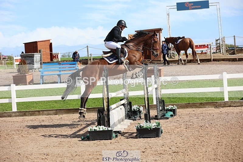 250913-142142-07343 - Cls 25 1.05m Amateur Quali