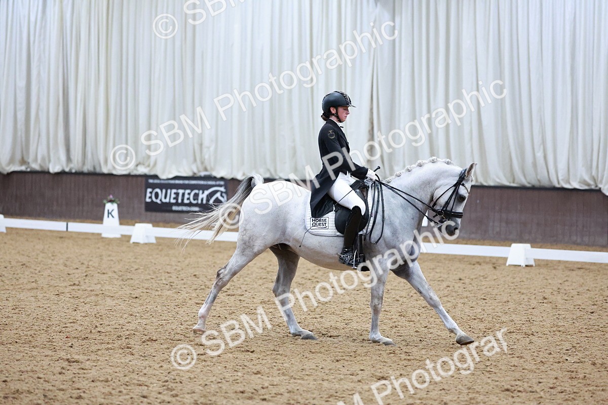 SBM_020949 - Class 13 - FEI INT I - 16.26-17.14