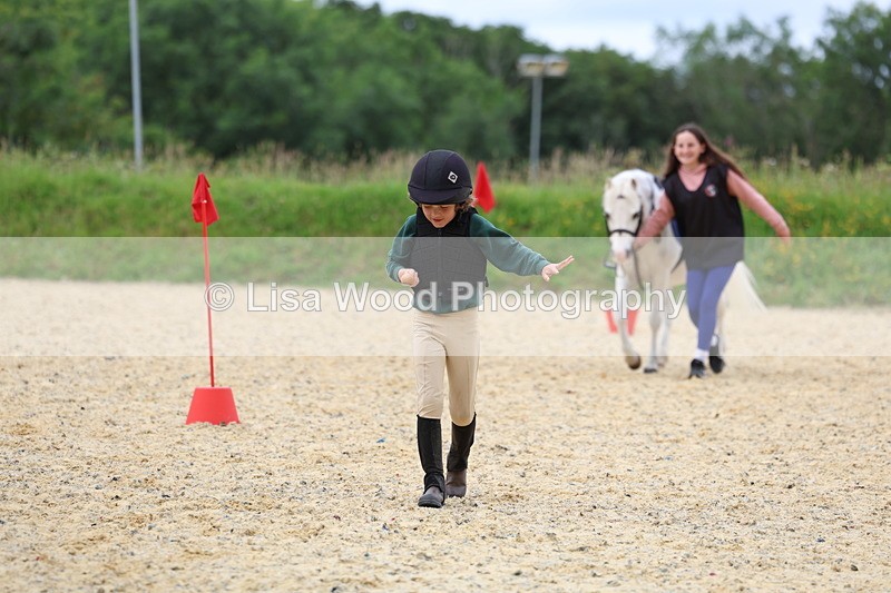 3E7A0002 - Egg and Spoon