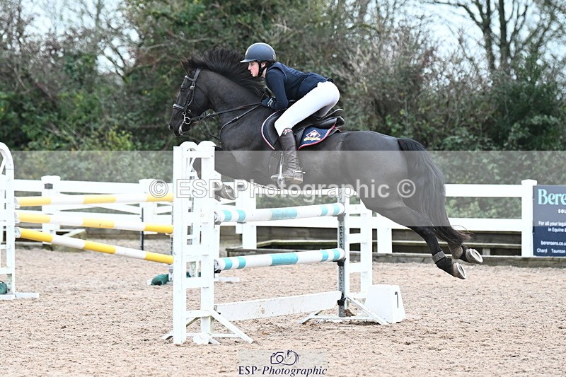 231118A-135749-03221 - Cls 9 Foxhunter & 1.10m Open