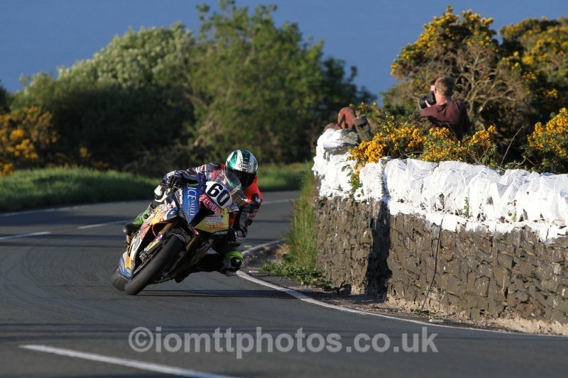 Peter Hickman* BMW / Ice Valley by Motorsave Trade - Monday Practice Solos