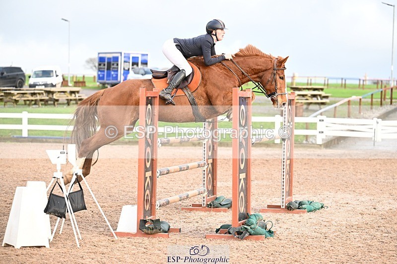 251206-140113-01230 - Cls 13 Snr Foxhunter and 1.20m