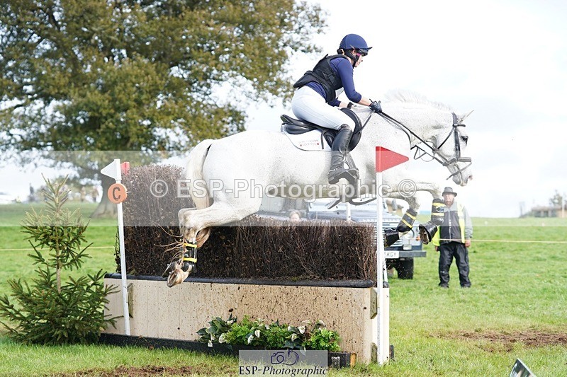 231021-133956-17396 - 437-DONBEG.GREY-Hannah.Underhill-SC+XC