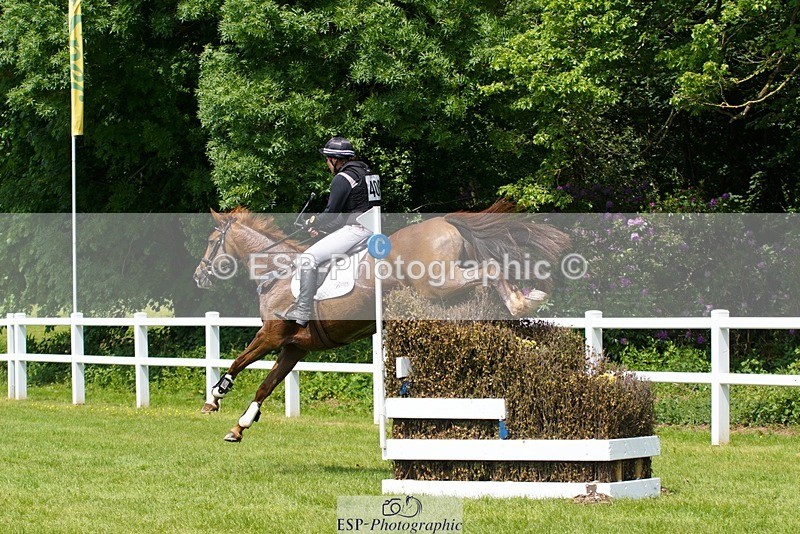 230528-131758-17354 - 409-HENTON_FIRST_LADY-Bundy_Philpott-XC