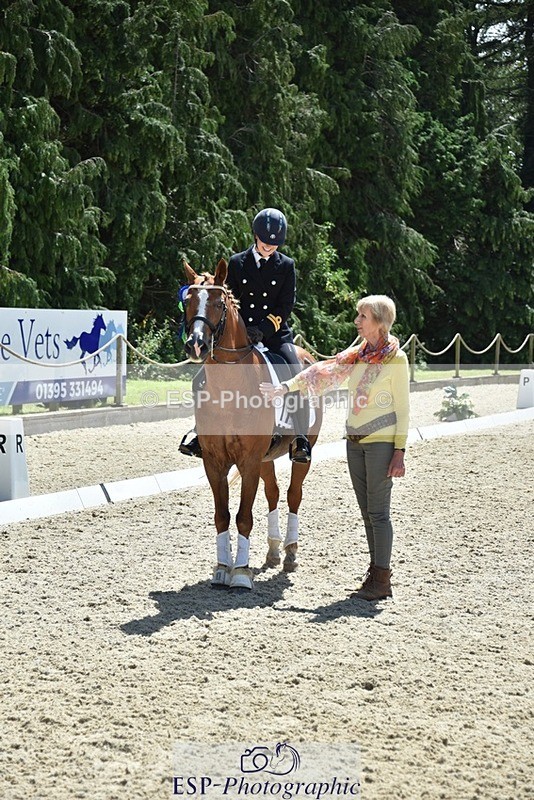 230811-131354-01483 - Adv Medium Silver Presentations