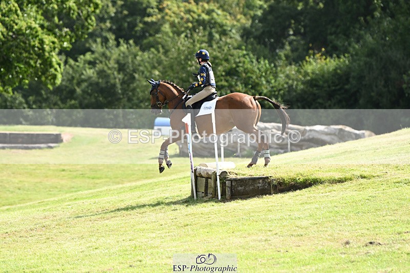 240825X-112850-32048 - 70cm XC 11.00 to 12.00