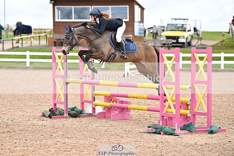 240310A-111606-02277 - Cls 4 Pony Discovery and 90cm Open