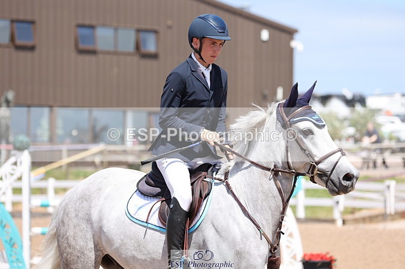 240629A-141113-06730 - Cls 19 Foxhunter and 1.10m Open