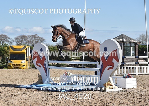 JAC_4520 - CLASS 11 SAT Andrew Hamilton Coach, RHS Foxhunter Championship Qualifier
