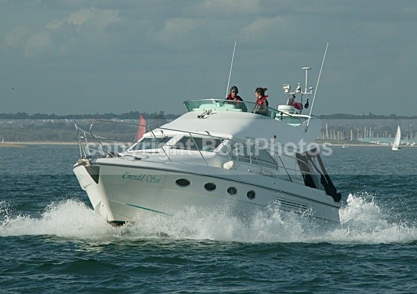 081009 EMERALD SUN 8CDX0075 - Flybridge Cruisers