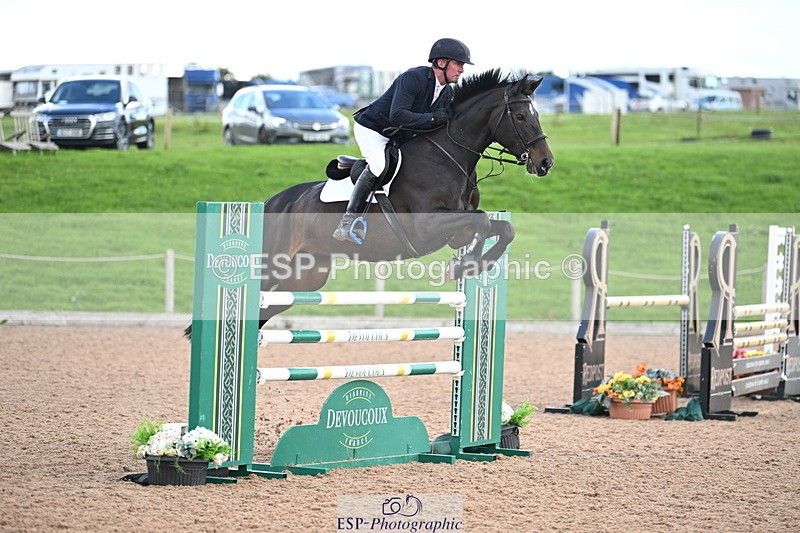 240912A-122541-01464 - Cls 3 Snr Foxhunter