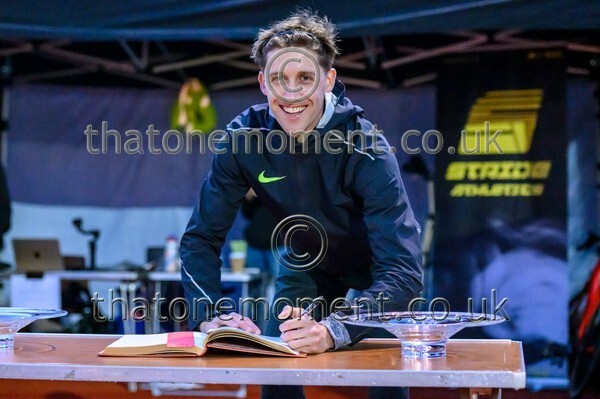 Monument25-919632 - Set Five