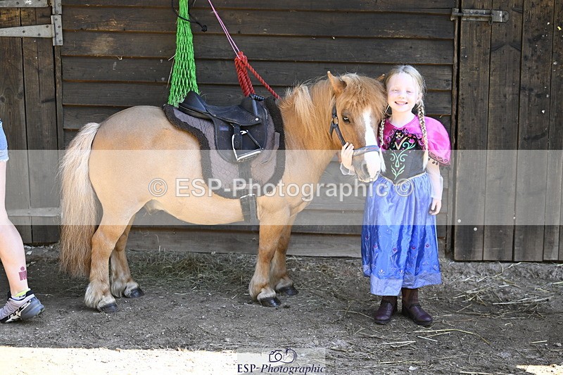 240728B-093340-00057 - Sunday Stable Shots and Fancy Dress