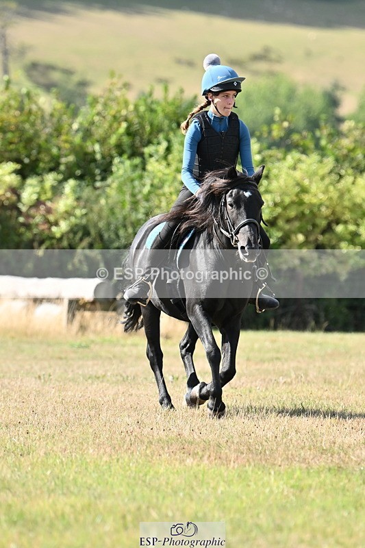 250821B-102414-00106 - Group B - Danielle